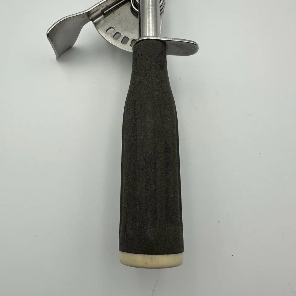 Vintage Hamilton Beach Stainless Ice‎ Cream Scoop with Thumb Release Model 65